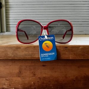 NOS Vintage Corning Chameleon Sunglasses